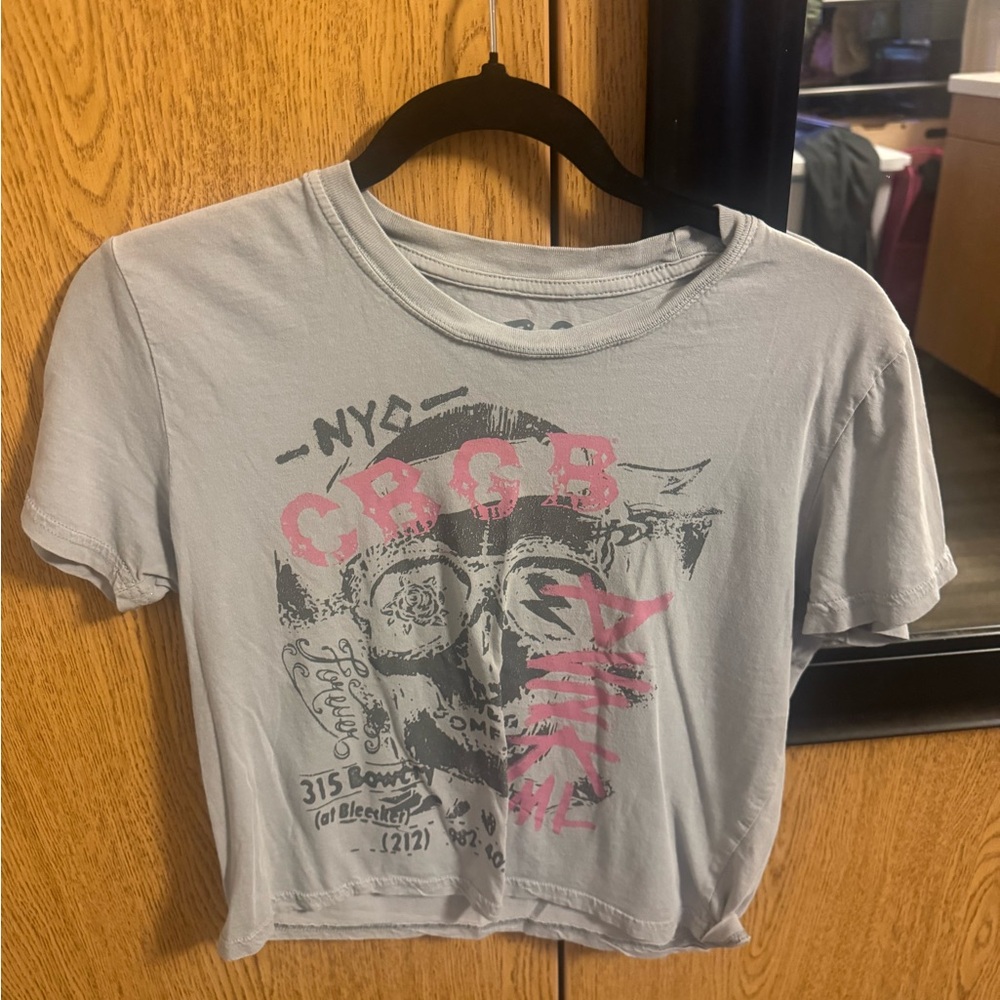 Gray Graphic Cropped Tee with Pink Accents